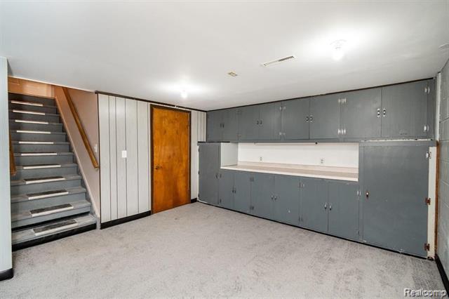Builiding view thirty three for 1239 Ashover, Bloomfield Hills, MI. 48304