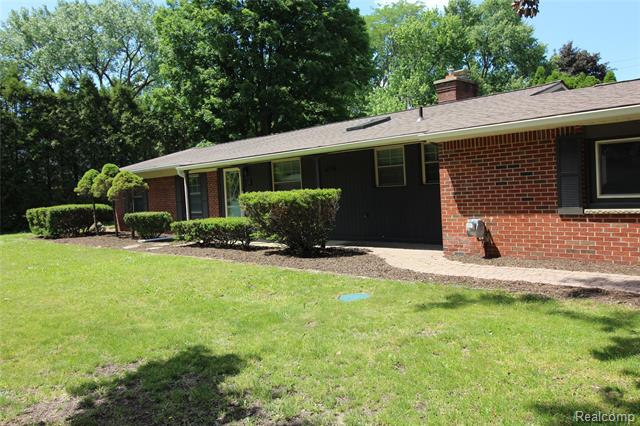 Builiding view three for 1239 Ashover, Bloomfield Hills, MI. 48304