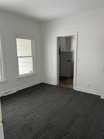 Builiding view four for 165 Capital, Battle Creek, MI. 49017