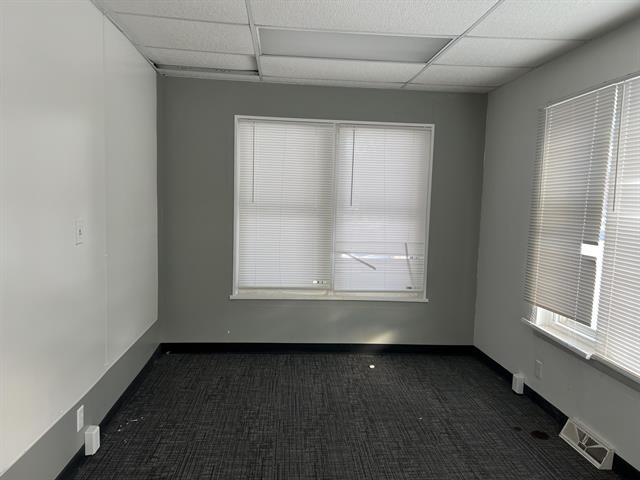 Builiding view seventeen for 165 Capital, Battle Creek, MI. 49017