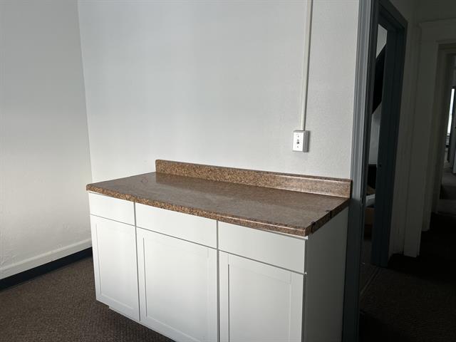 Builiding view twenty two for 165 Capital, Battle Creek, MI. 49017