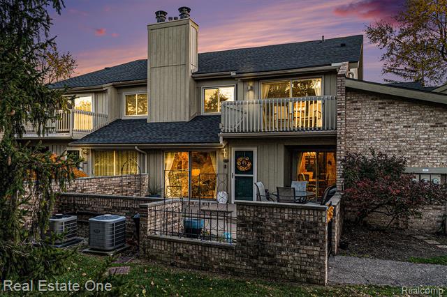 Builiding view fifteen for 1503 S Hill, Bloomfield Hills, MI. 48304