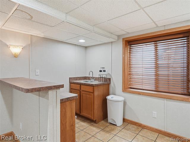 Builiding view forty nine for 6729 Eckerman, Troy, MI. 48085