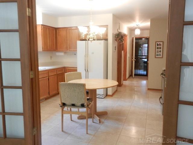 Builiding view nineteen for 6704 Redford, Troy, MI. 48085