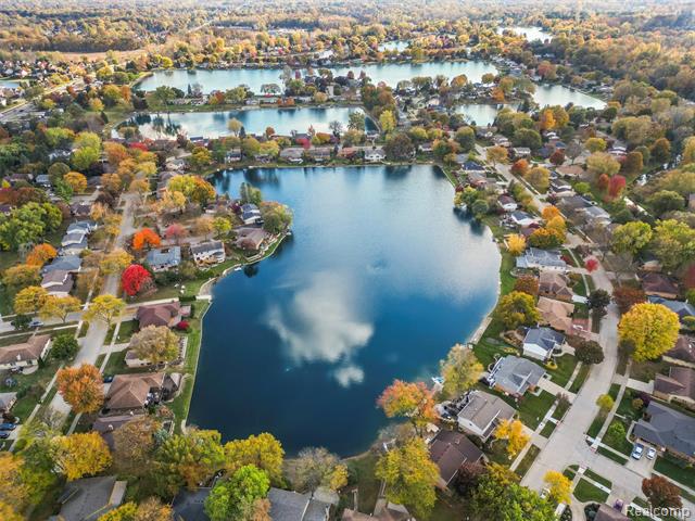 Builiding view forty eight for 1939 Chancery, Troy, MI. 48085
