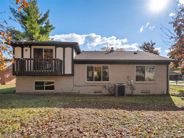 Builiding view forty nine for 1939 Chancery, Troy, MI. 48085