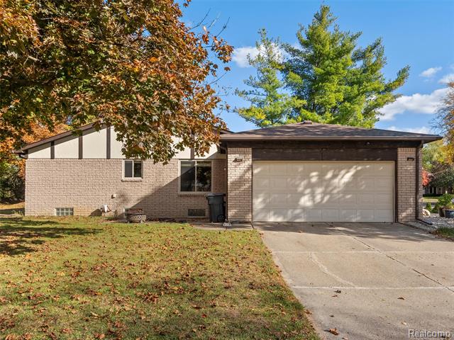 Builiding view six for 1939 Chancery, Troy, MI. 48085