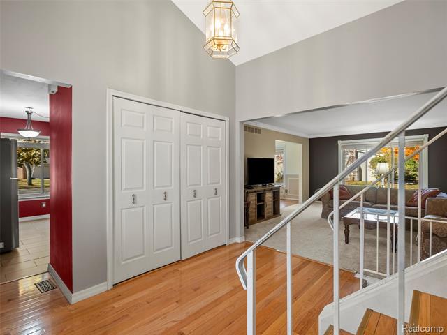 Builiding view thirteen for 1939 Chancery, Troy, MI. 48085