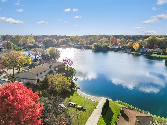 Builiding view thirty nine for 1939 Chancery, Troy, MI. 48085