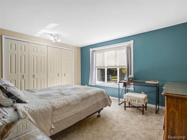 Builiding view twenty four for 1939 Chancery, Troy, MI. 48085