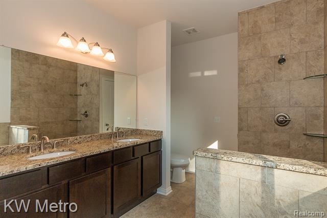Builiding view six for 34632 John Bartley Circle, Sterling Heights, MI. 48310