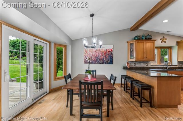 Builiding view eleven for 2072 Cumberland, Rochester, MI. 48307