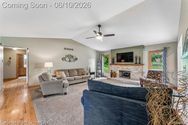 Builiding view six for 2072 Cumberland, Rochester, MI. 48307