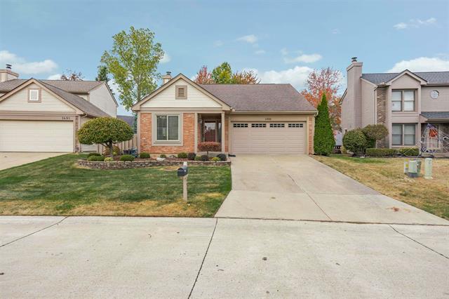 front view for 1495 Colony Dr, Rochester, Mi. 48307