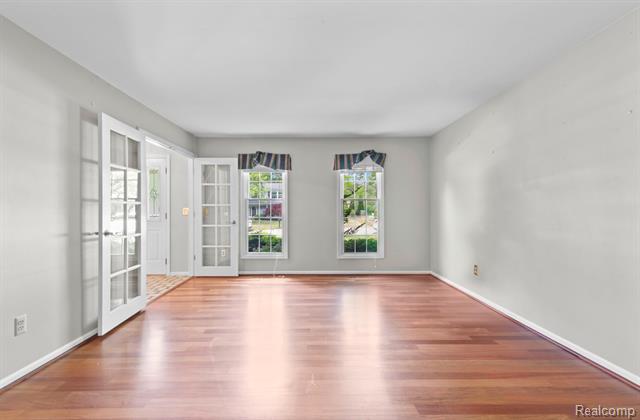 Builiding view six for 871 Spartan, Rochester, MI. 48309