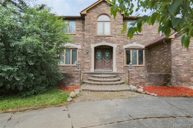 front view for 810 Box Canyon Ct, Rochester, Mi. 48309