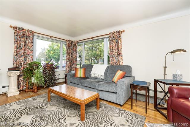 Builiding view four for 837 Dakota, Rochester, MI. 48307