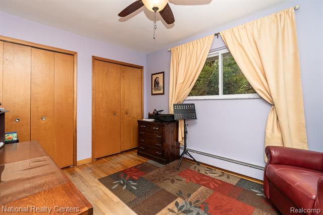 Builiding view nineteen for 837 Dakota, Rochester, MI. 48307