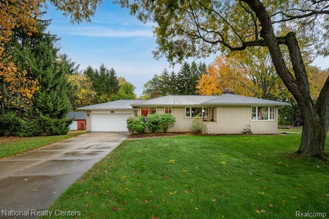 Builiding view one for 837 Dakota, Rochester, MI. 48307