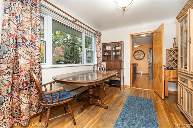 Builiding view six for 837 Dakota, Rochester, MI. 48307