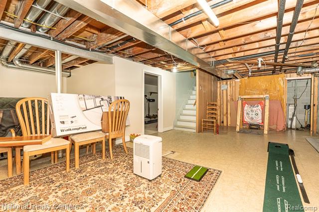 Builiding view twenty six for 837 Dakota, Rochester, MI. 48307