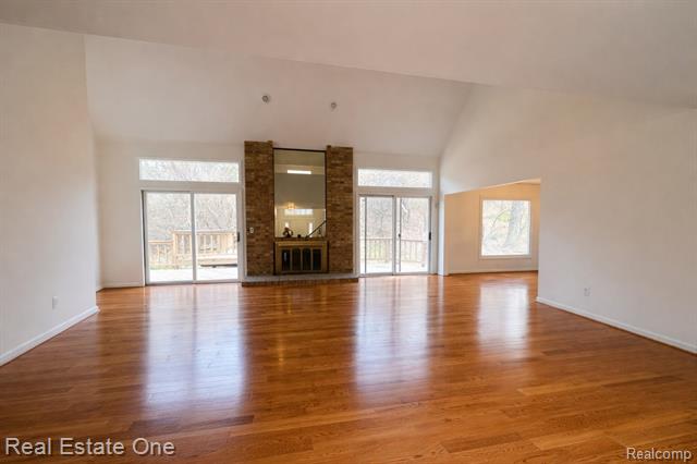 Builiding view three for 854 River Bend, Rochester, MI. 48307