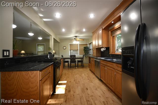 Builiding view eleven for 615 Willard, Rochester, MI. 48307
