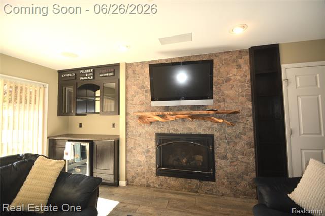 Builiding view sixteen for 615 Willard, Rochester, MI. 48307