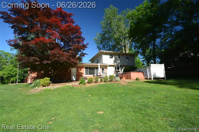 Builiding view thirty one for 615 Willard, Rochester, MI. 48307
