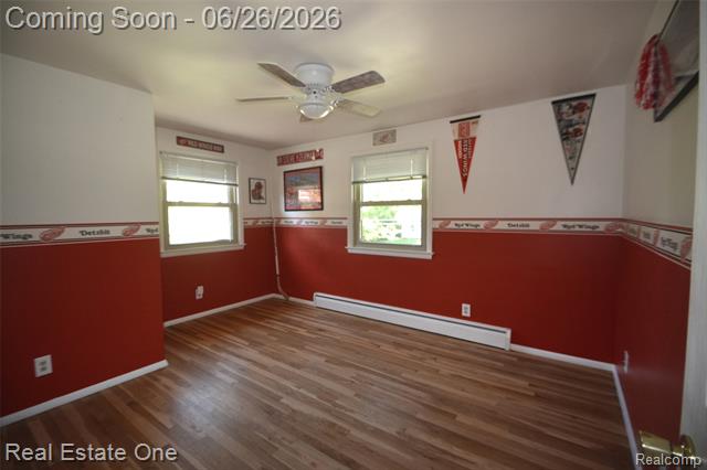 Builiding view twenty one for 615 Willard, Rochester, MI. 48307