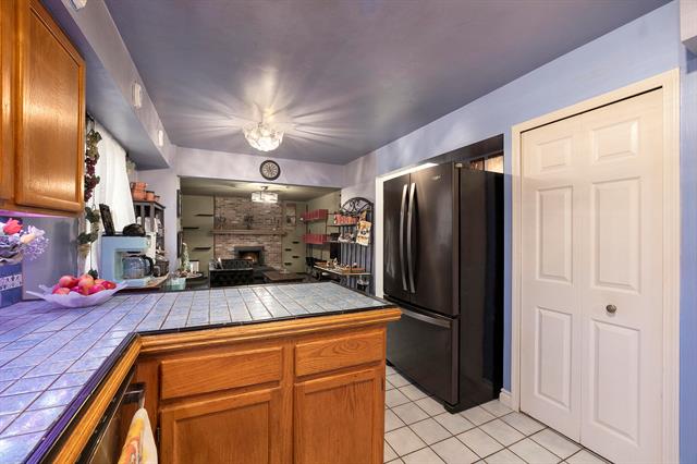 Builiding view eight for 408 Arlington, Rochester, MI. 48307