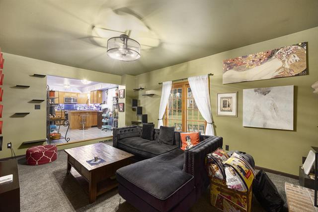 Builiding view eleven for 408 Arlington, Rochester, MI. 48307