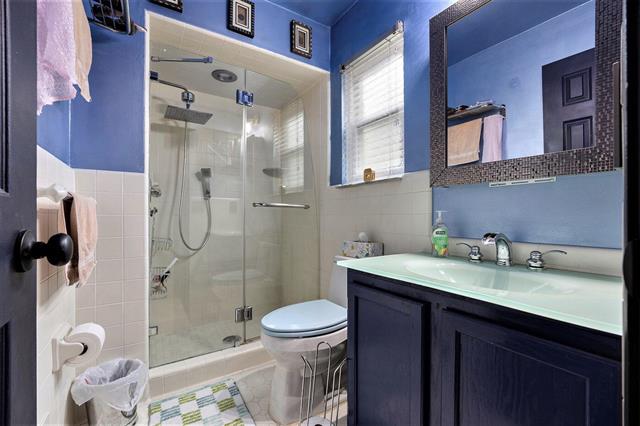 Builiding view seventeen for 408 Arlington, Rochester, MI. 48307