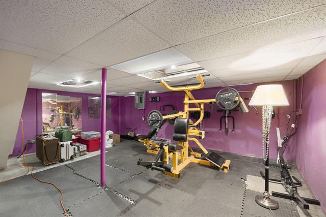 Builiding view twenty one for 408 Arlington, Rochester, MI. 48307