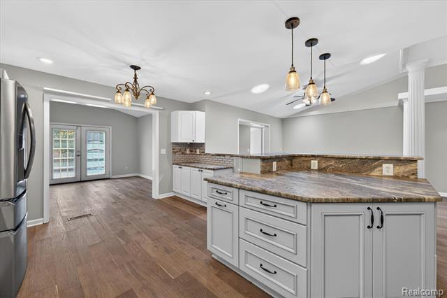 Builiding view fourteen for 1259 Burgoyne, Rochester, MI. 48307