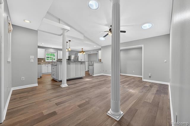 Builiding view nine for 1259 Burgoyne, Rochester, MI. 48307