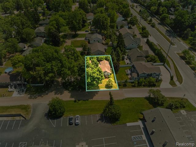Builiding view seventy two for 1259 Burgoyne, Rochester, MI. 48307