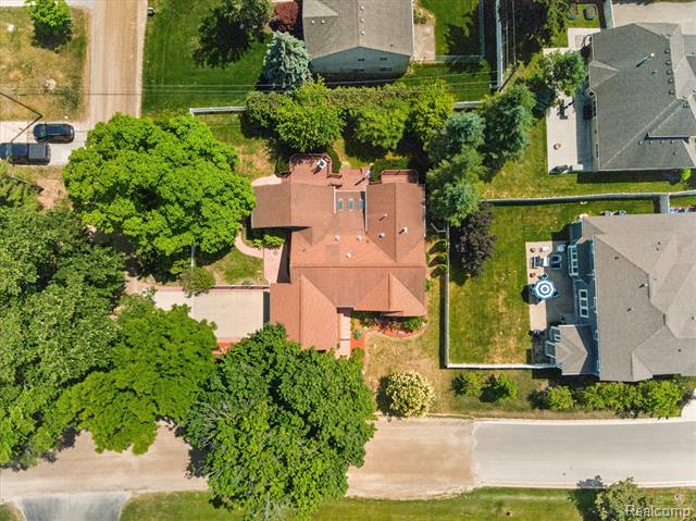 Builiding view sixty five for 1259 Burgoyne, Rochester, MI. 48307