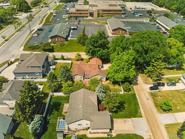 Builiding view sixty four for 1259 Burgoyne, Rochester, MI. 48307
