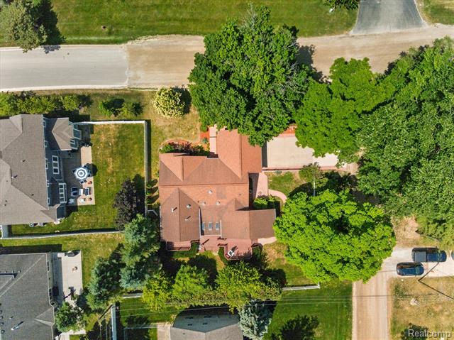 Builiding view sixty seven for 1259 Burgoyne, Rochester, MI. 48307