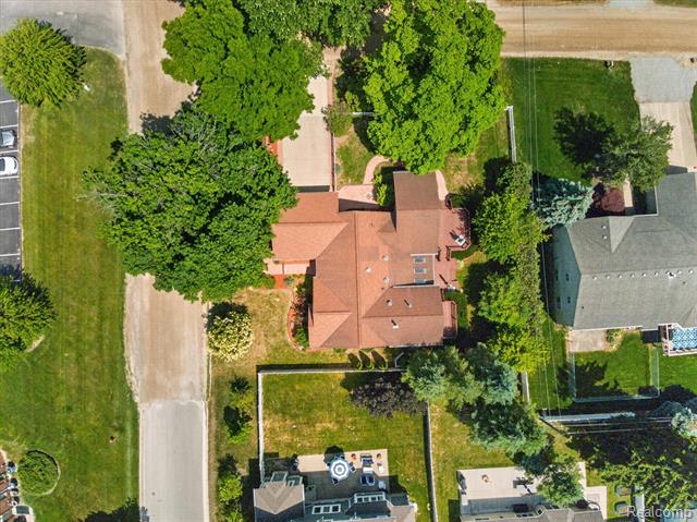Builiding view sixty six for 1259 Burgoyne, Rochester, MI. 48307