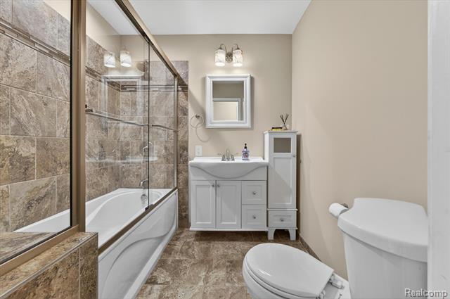 Builiding view thirty six for 1259 Burgoyne, Rochester, MI. 48307