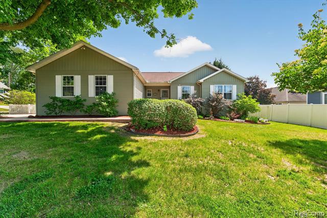 front view for 1259 Burgoyne Blvd, Rochester, Mi. 48307