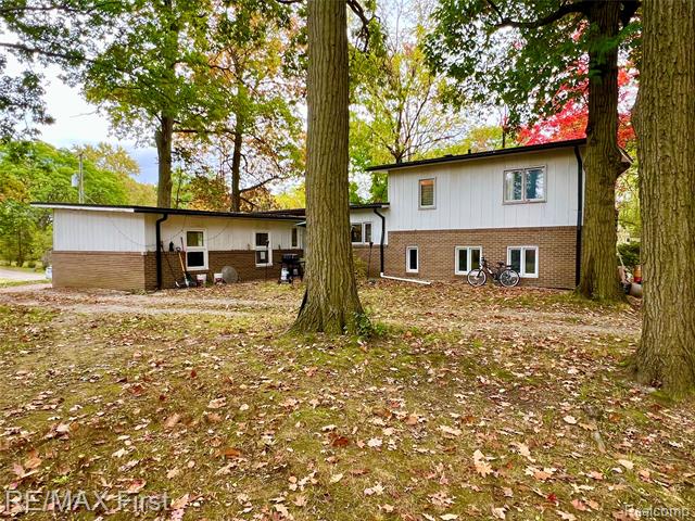 Builiding view four for 2375 Snellbrook, Auburn Hills, MI. 48326