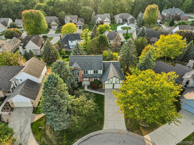 Builiding view fifty four for 2142 Kennedy, Rochester, MI. 48309