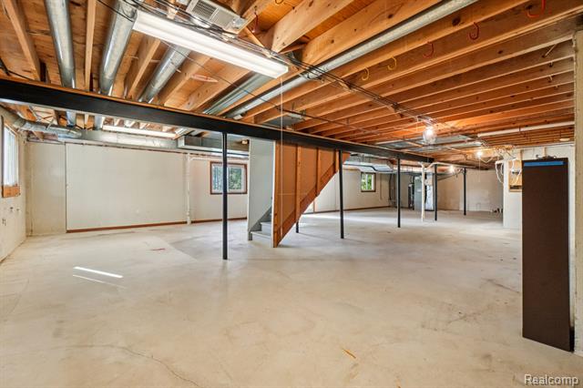 Builiding view forty five for 2142 Kennedy, Rochester, MI. 48309