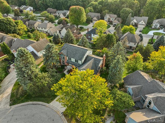 Builiding view sixty eight for 2142 Kennedy, Rochester, MI. 48309