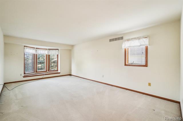 Builiding view thirty eight for 2142 Kennedy, Rochester, MI. 48309