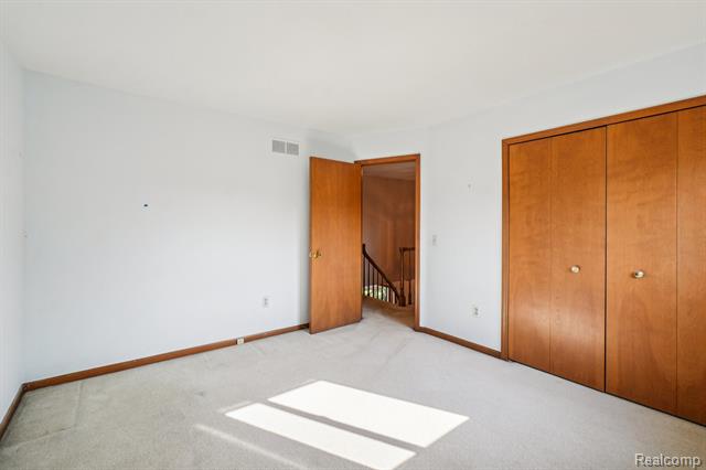 Builiding view thirty five for 2142 Kennedy, Rochester, MI. 48309