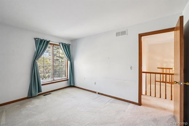 Builiding view thirty one for 2142 Kennedy, Rochester, MI. 48309